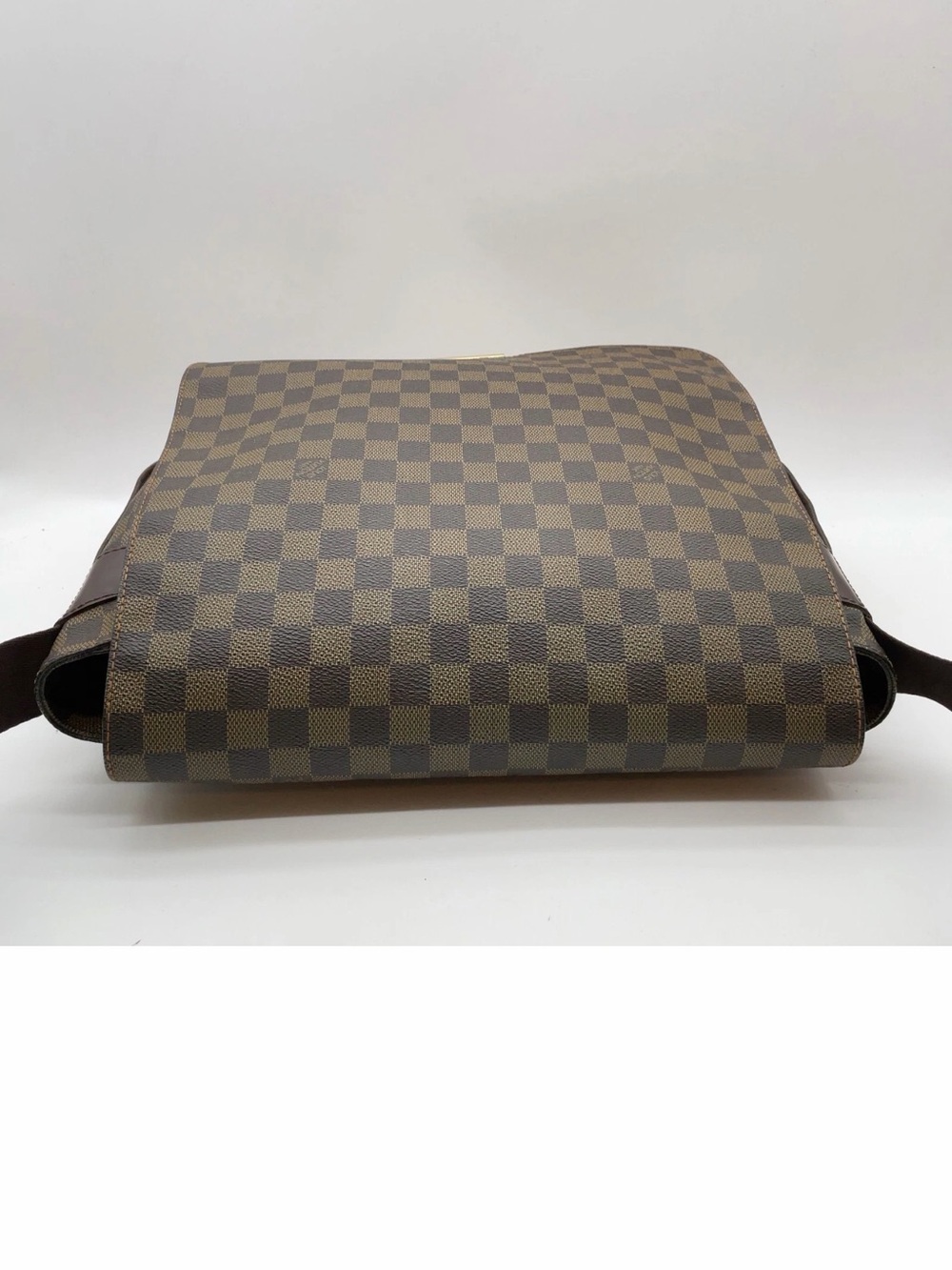 Auth Louis Vuitton Damier Ebene Bastille Messenger Crossbody Bag - Picture 3 of 16